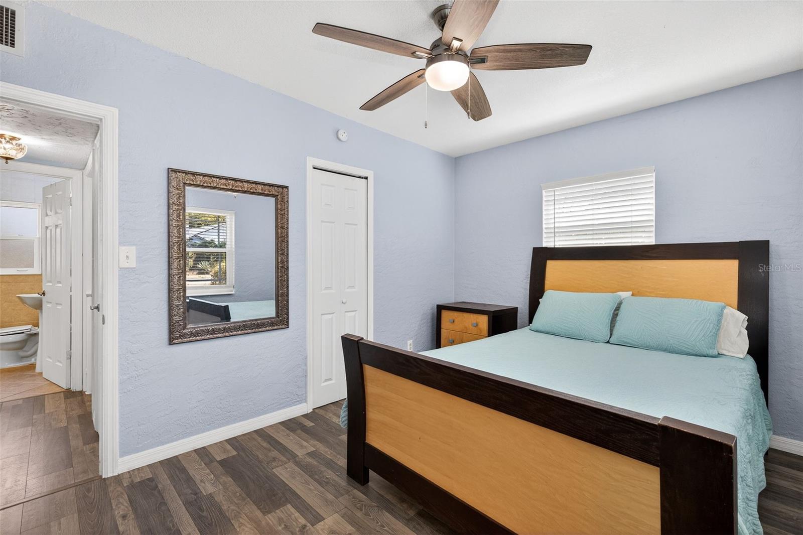 Image 10 of 27 For 1943 Cloverlawn Avenue