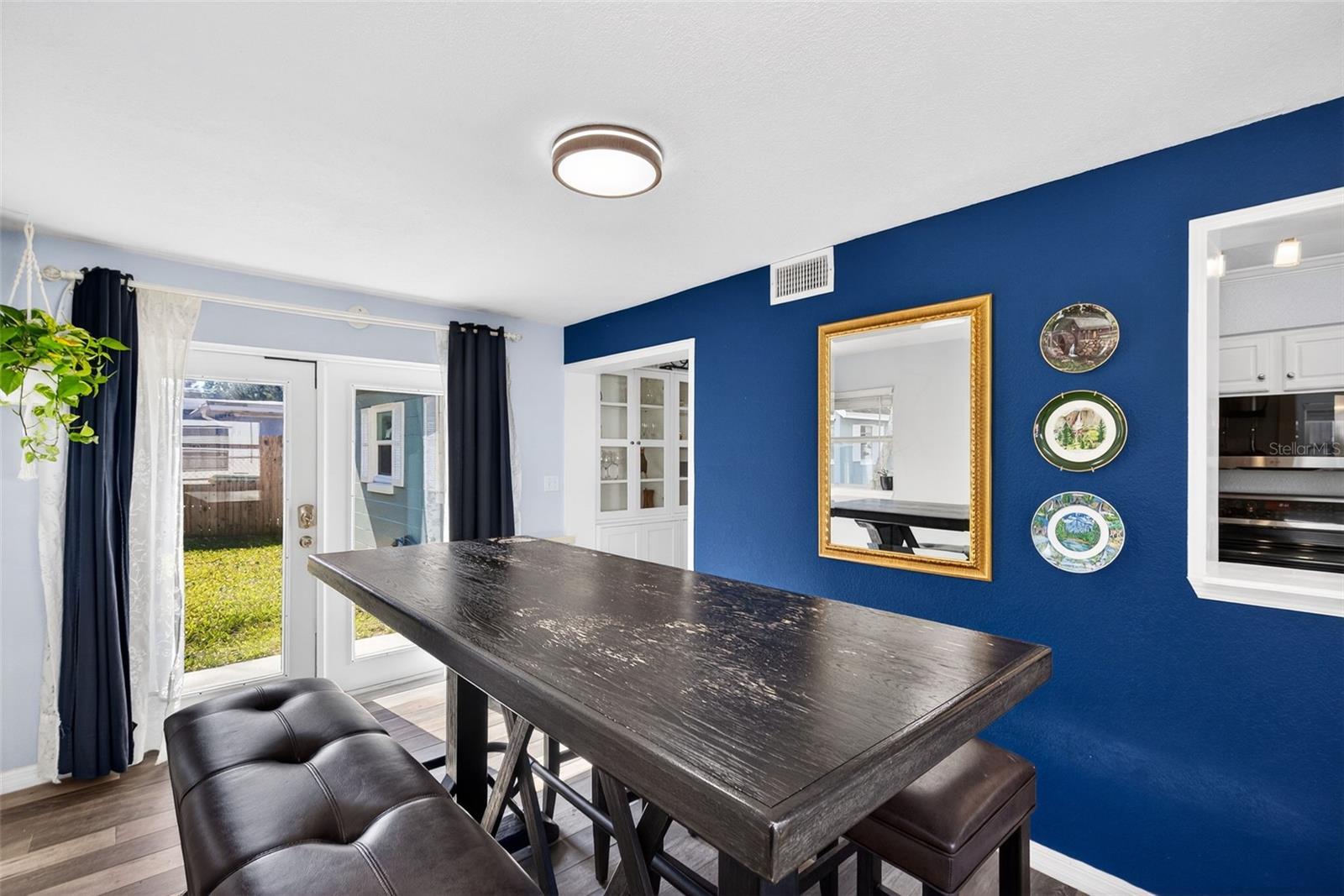 Image 20 of 27 For 1943 Cloverlawn Avenue