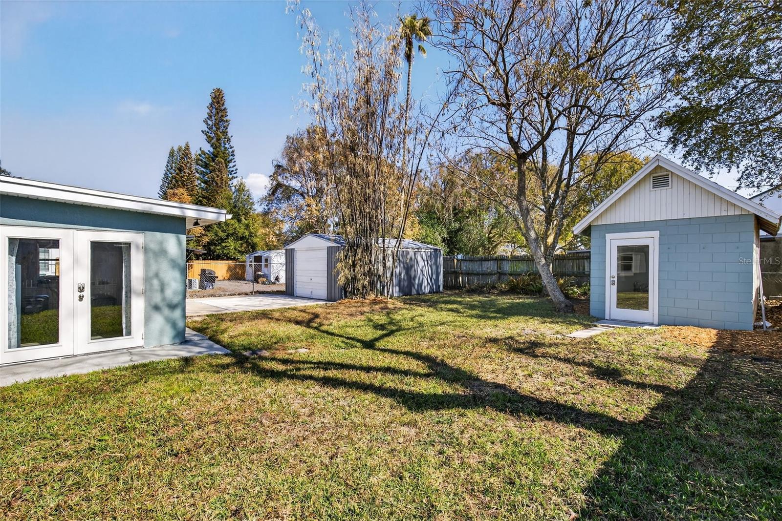 Image 21 of 27 For 1943 Cloverlawn Avenue