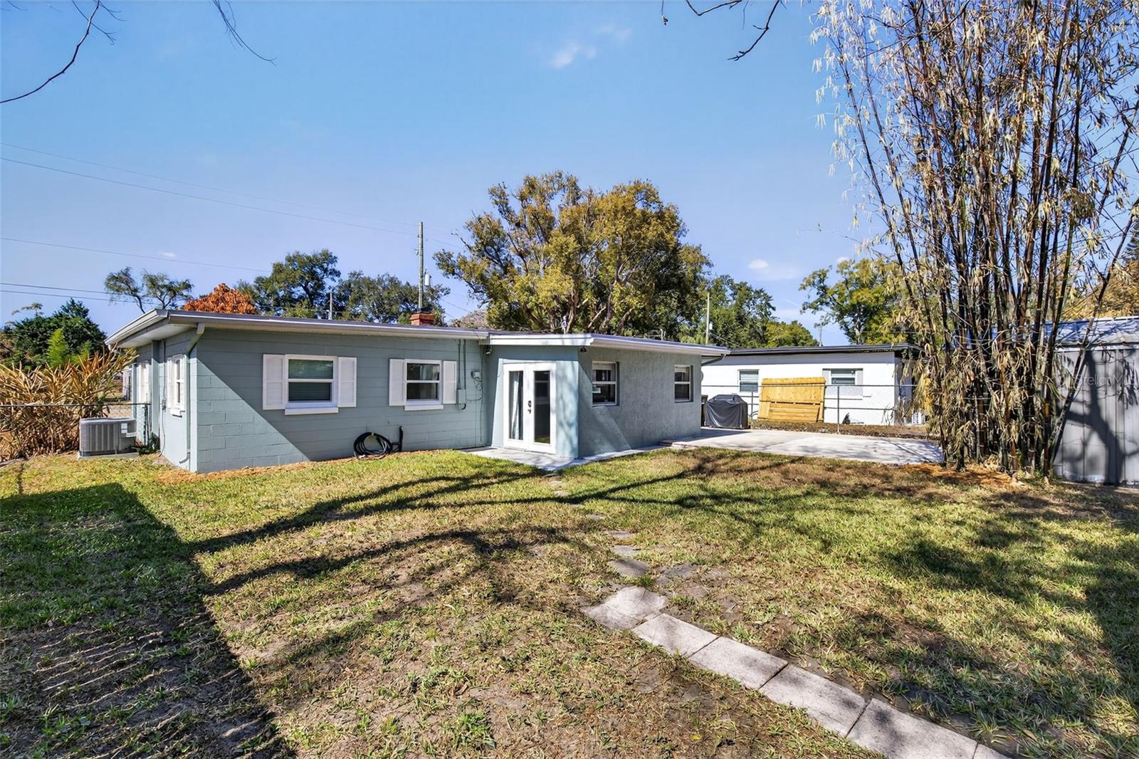 Image 24 of 27 For 1943 Cloverlawn Avenue