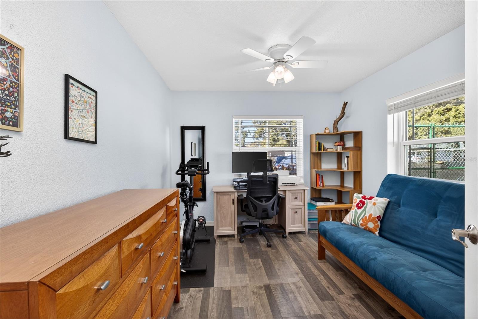 Image 6 of 27 For 1943 Cloverlawn Avenue