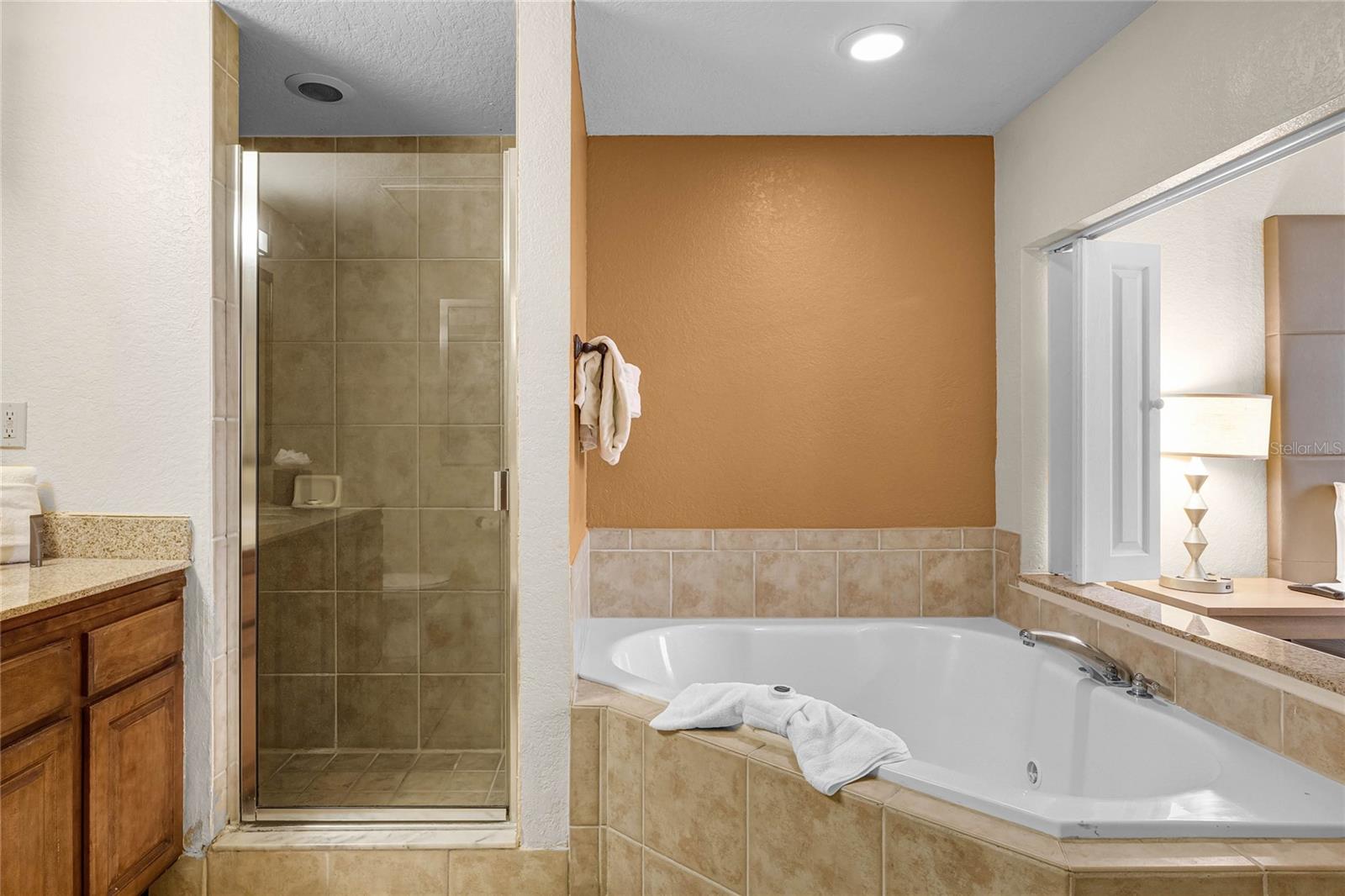 Image 25 of 36 For 12544 Floridays Resort Drive 611b