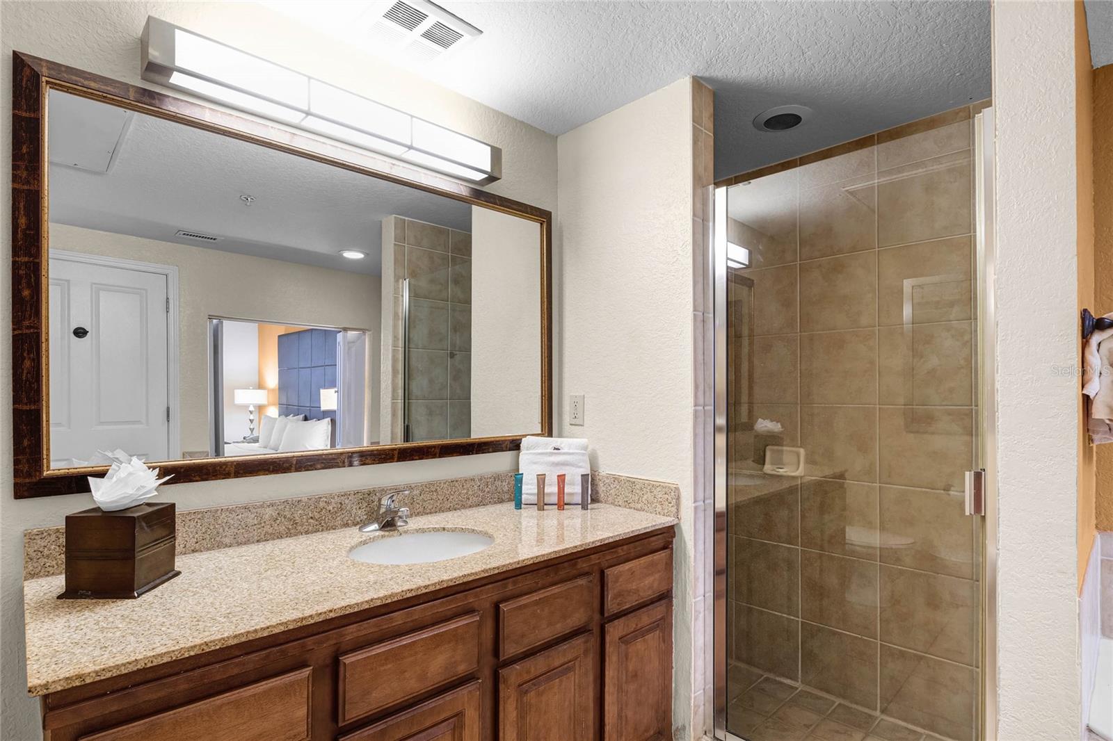 Image 26 of 36 For 12544 Floridays Resort Drive 611b