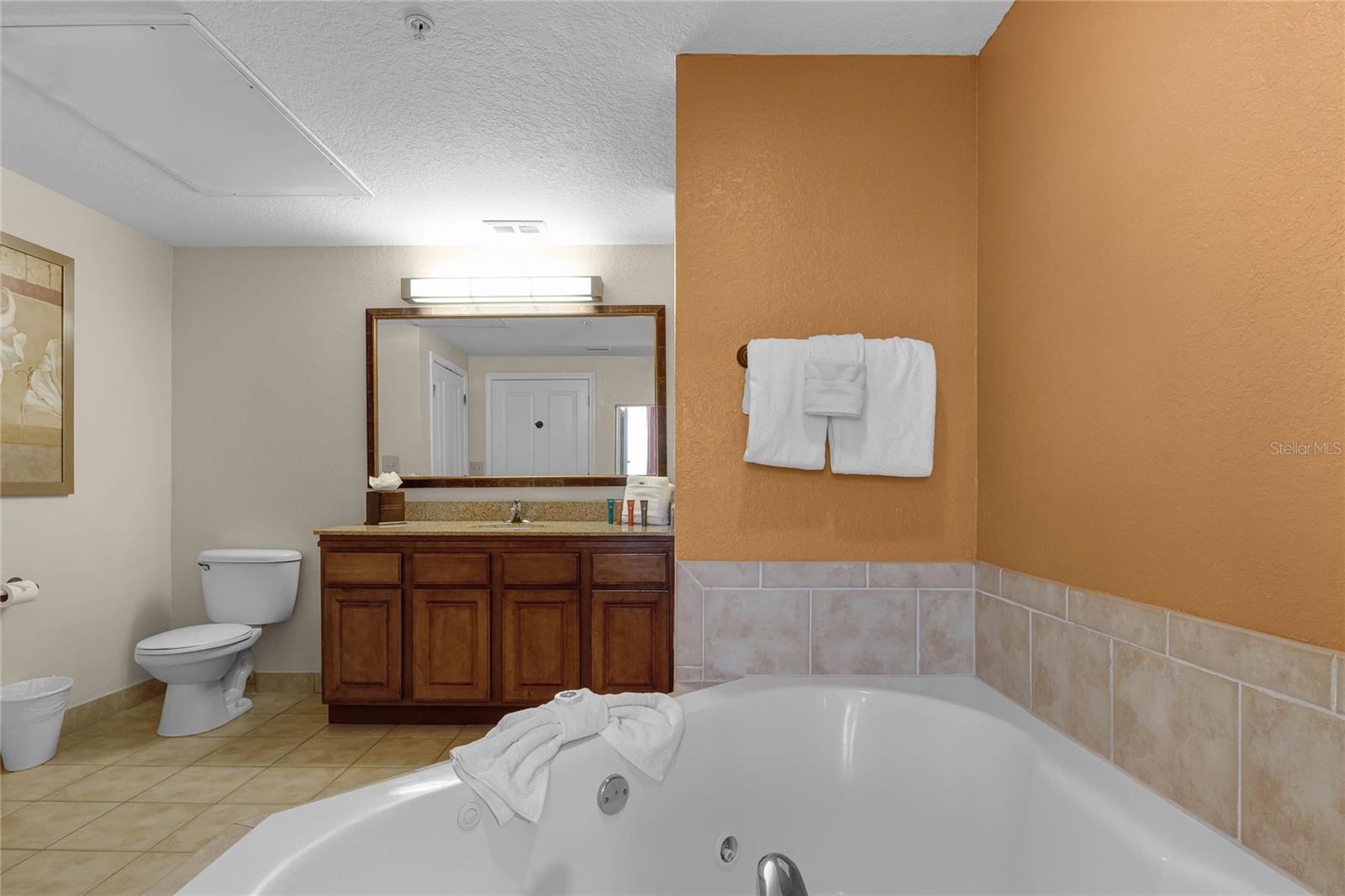 Image 27 of 36 For 12544 Floridays Resort Drive 611b