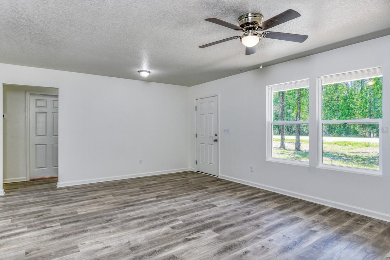 Image 10 of 22 For 4840 Kenneth Street