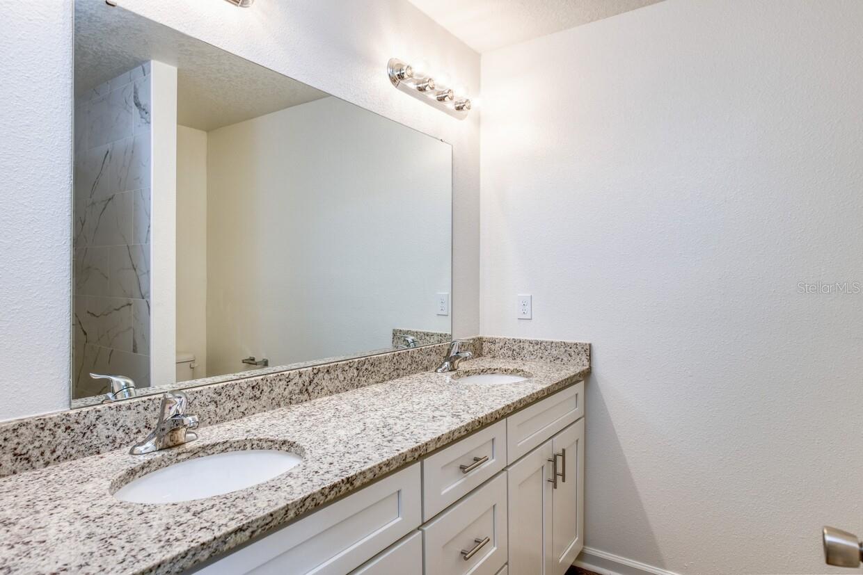 Image 7 of 22 For 4840 Kenneth Street