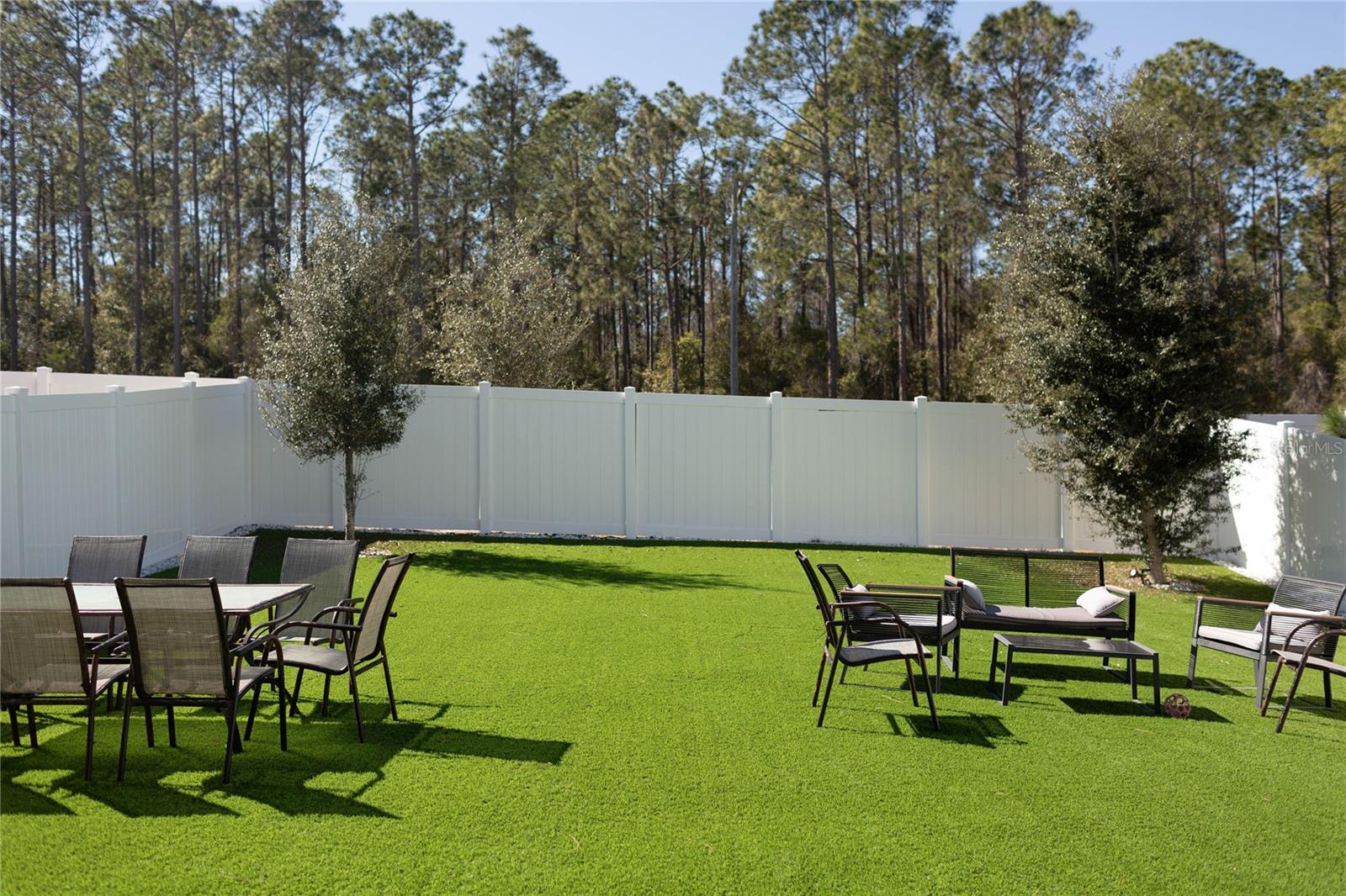 Image 4 of 19 For 2015 Hemingway Circle