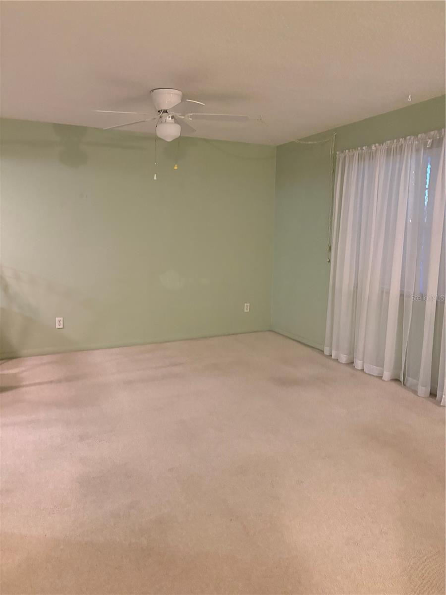 Image 4 of 13 For 5505 Hernandes Drive 210