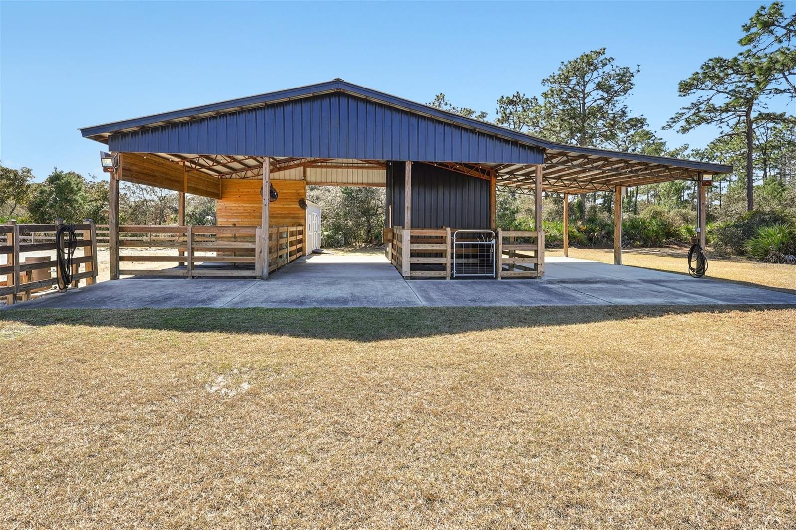 Image 3 of 44 For 2537 Buck Knife Court