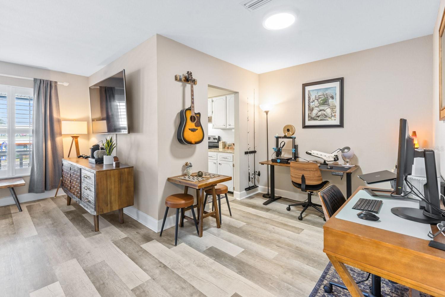 Image 11 of 24 For 1140 Orlando Avenue E13