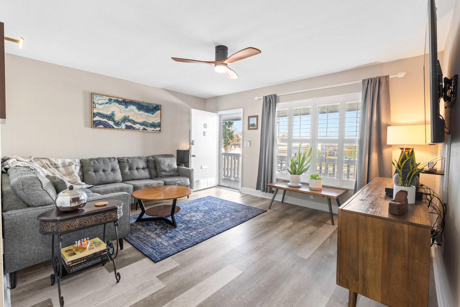 Image 5 of 24 For 1140 Orlando Avenue E13