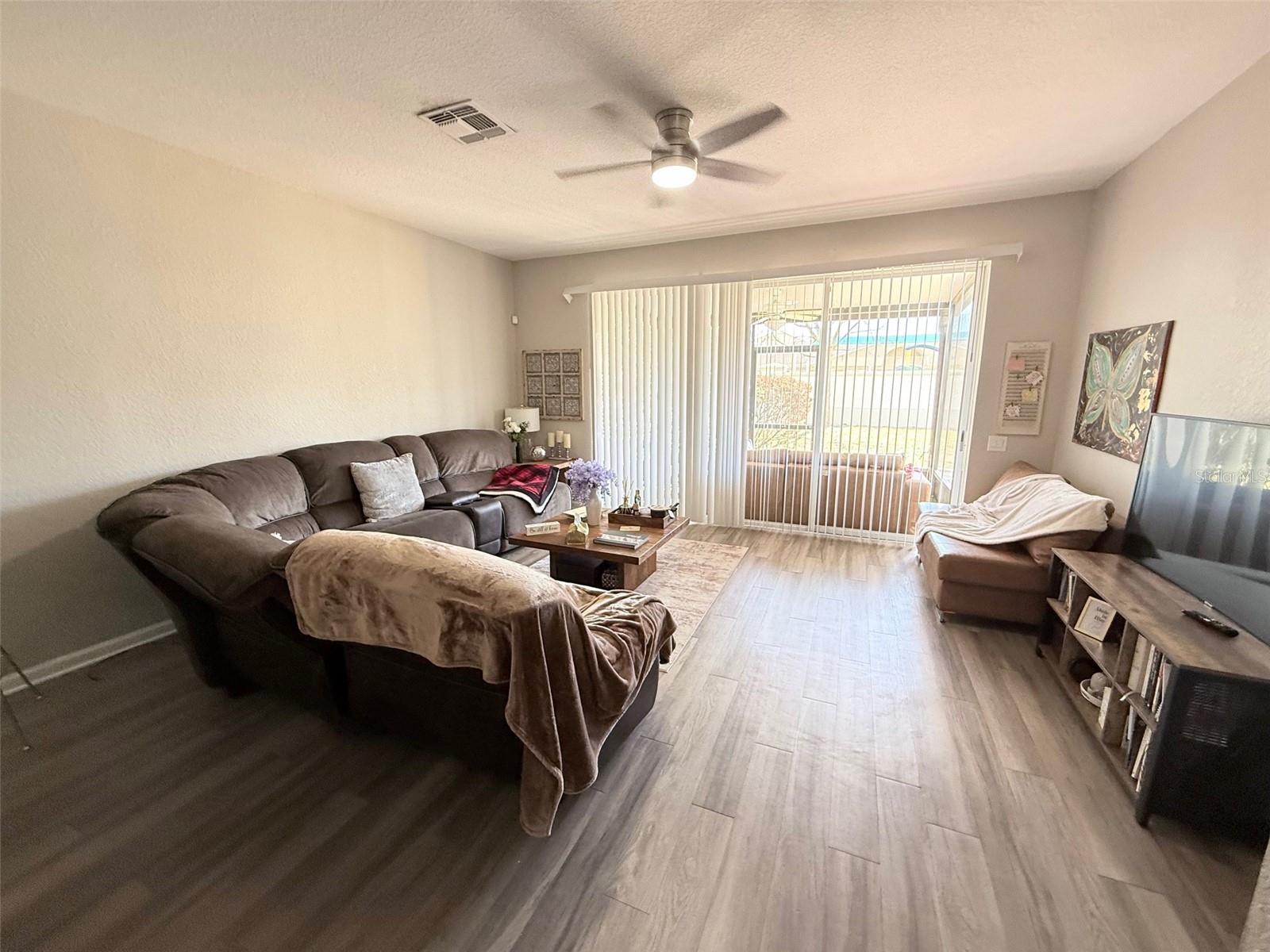 Image 6 of 14 For 7154 Showcase Lane