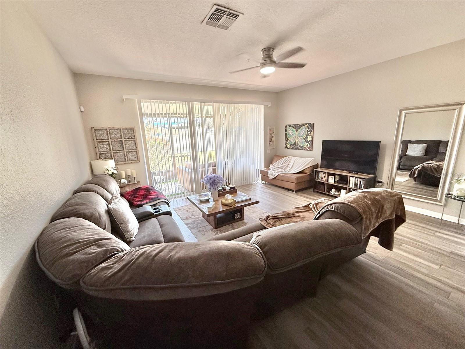 Image 7 of 14 For 7154 Showcase Lane