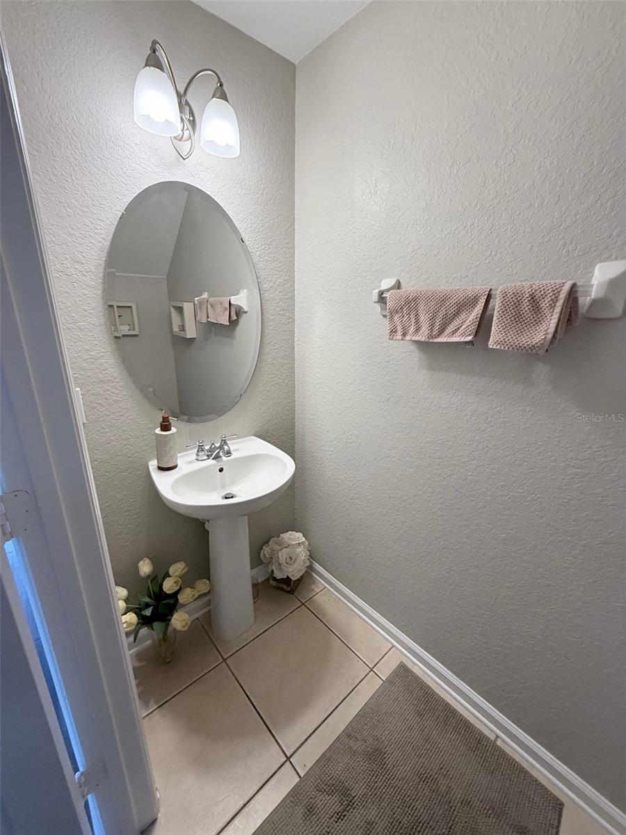 Image 9 of 14 For 7154 Showcase Lane