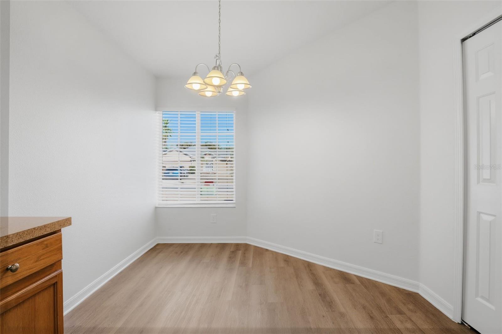 Image 12 of 34 For 532 Scarlet Maple Court