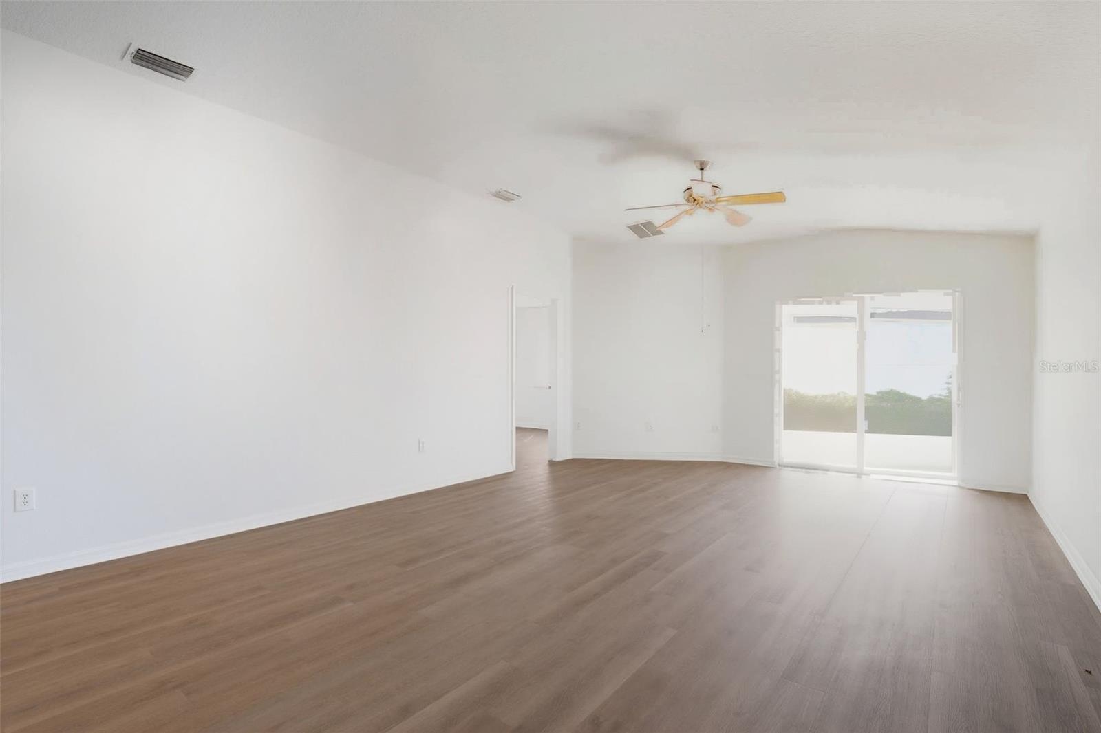 Image 17 of 34 For 532 Scarlet Maple Court