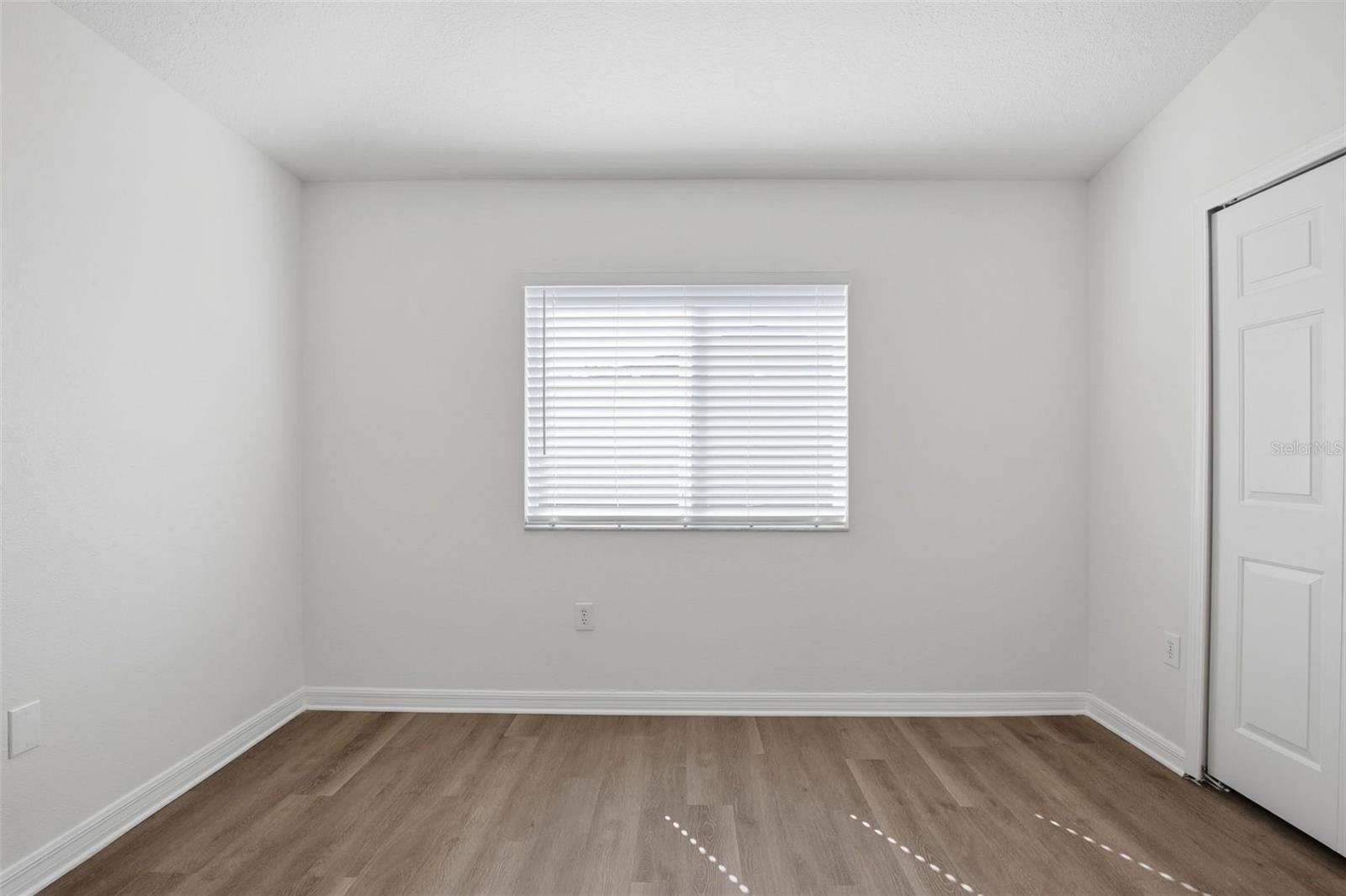 Image 18 of 34 For 532 Scarlet Maple Court