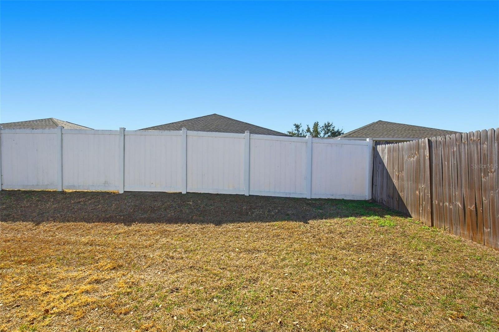 Image 27 of 34 For 532 Scarlet Maple Court