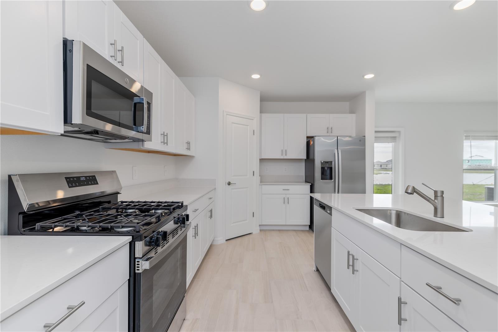 Image 10 of 37 For 13073 Empress Jewel Trail