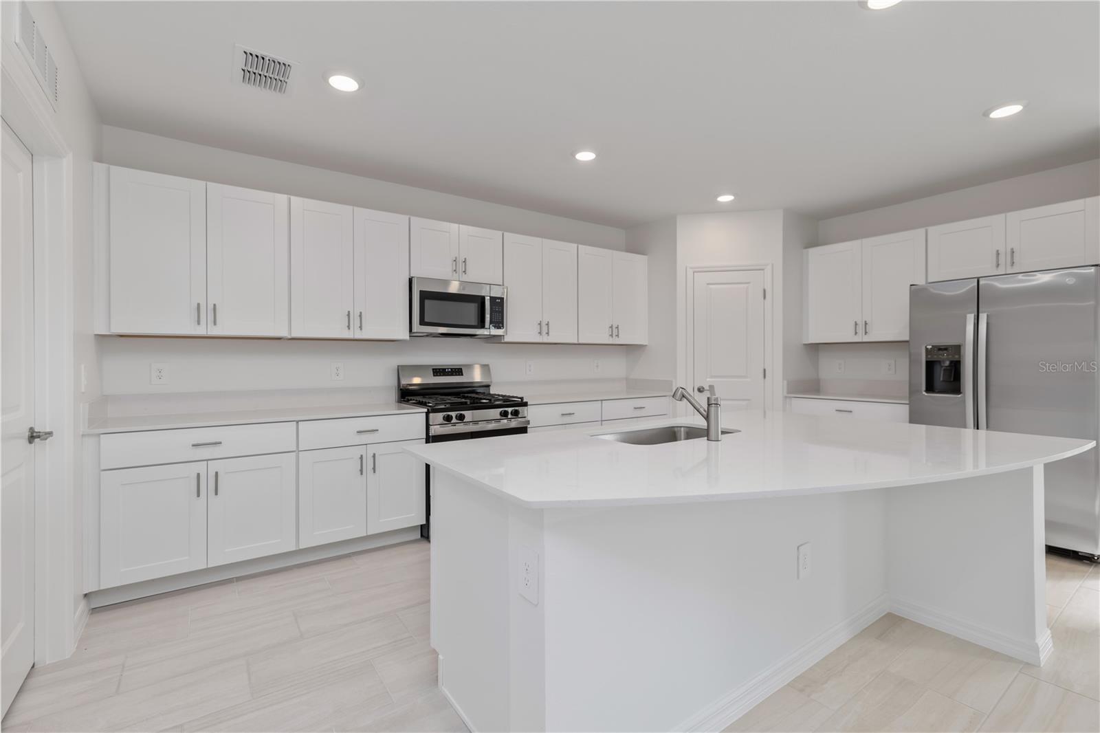 Image 8 of 37 For 13073 Empress Jewel Trail