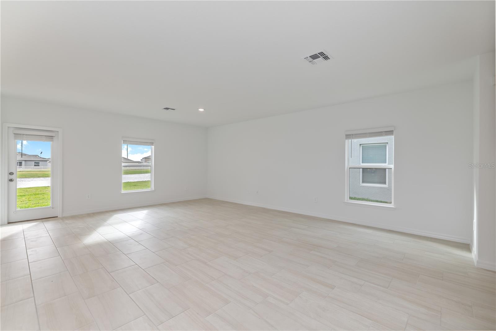 Image 9 of 37 For 13073 Empress Jewel Trail