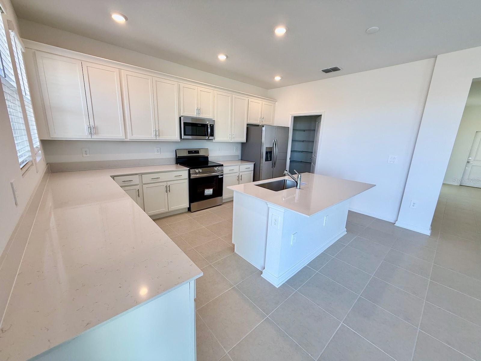 Image 7 of 59 For 5656 Lemon Grass Street