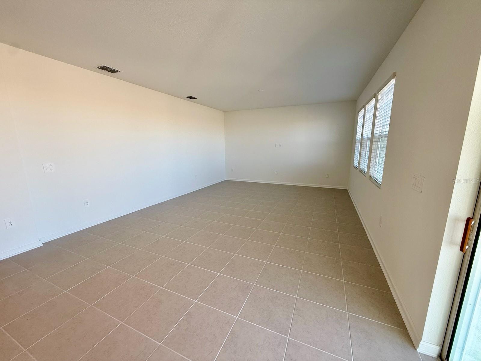 Image 8 of 59 For 5656 Lemon Grass Street