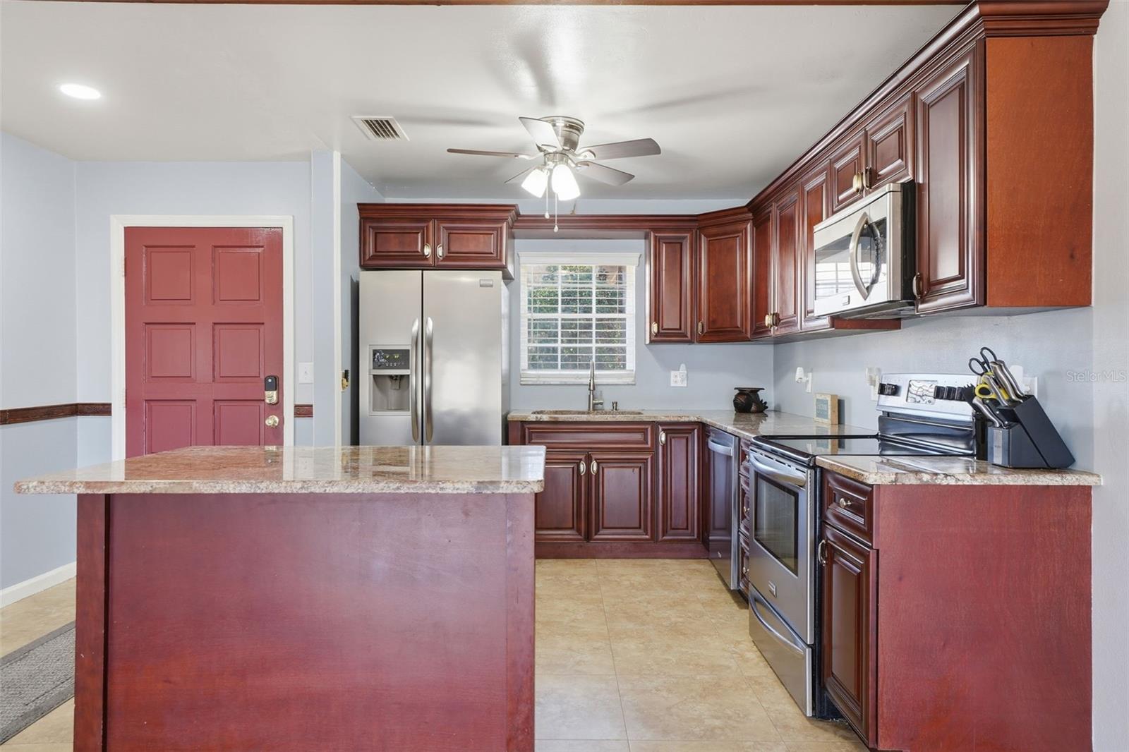 Image 10 of 34 For 1022 Villa Lane 11