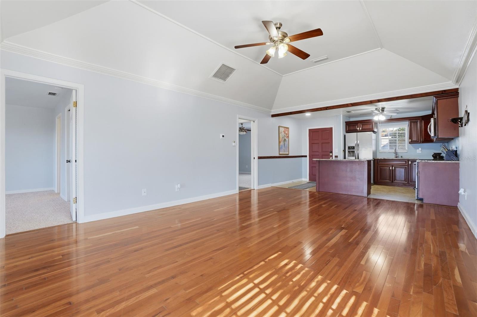 Image 6 of 34 For 1022 Villa Lane 11