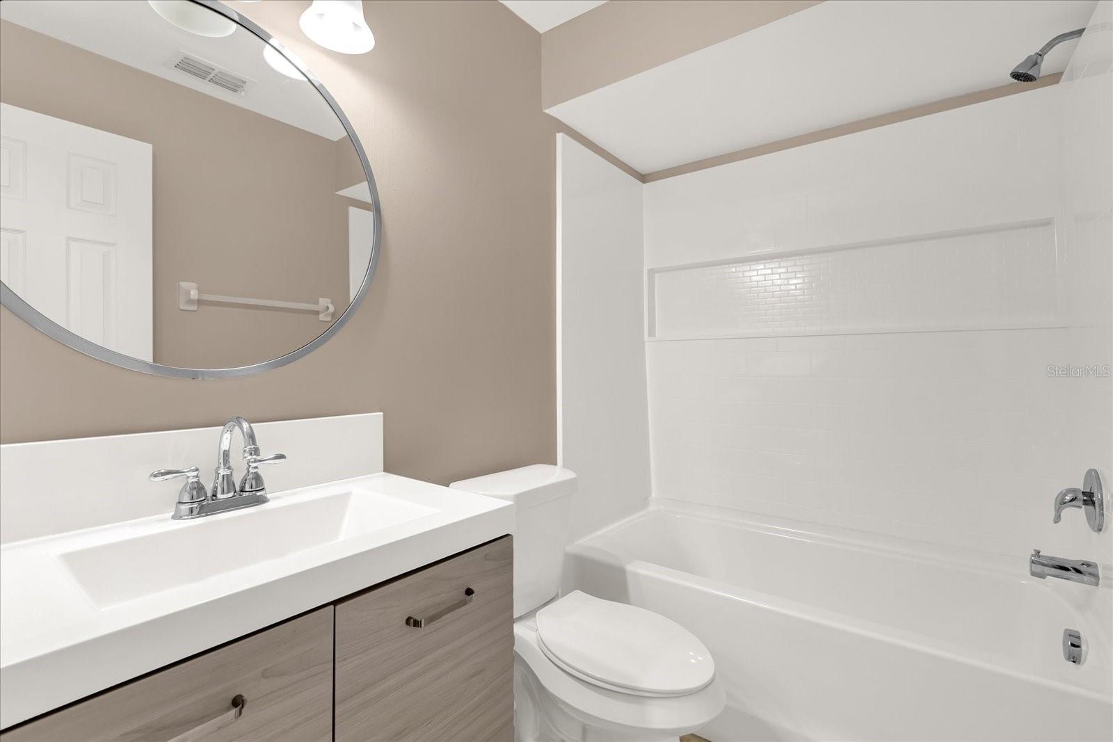 Image 15 of 37 For 9903 River Crest Court