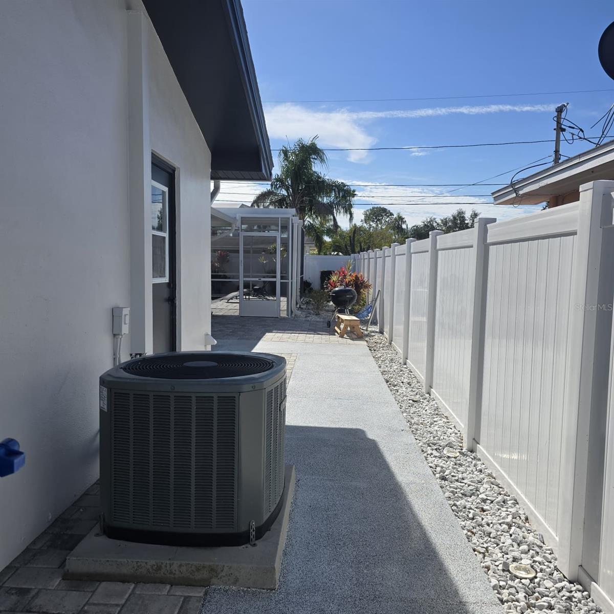 Image 25 of 39 For 2218 8th Avenue Sw