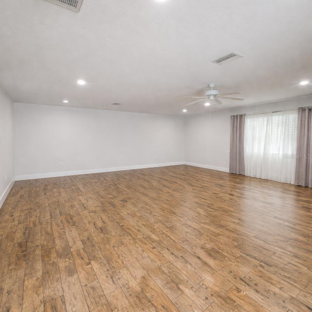 Image 8 of 39 For 2218 8th Avenue Sw