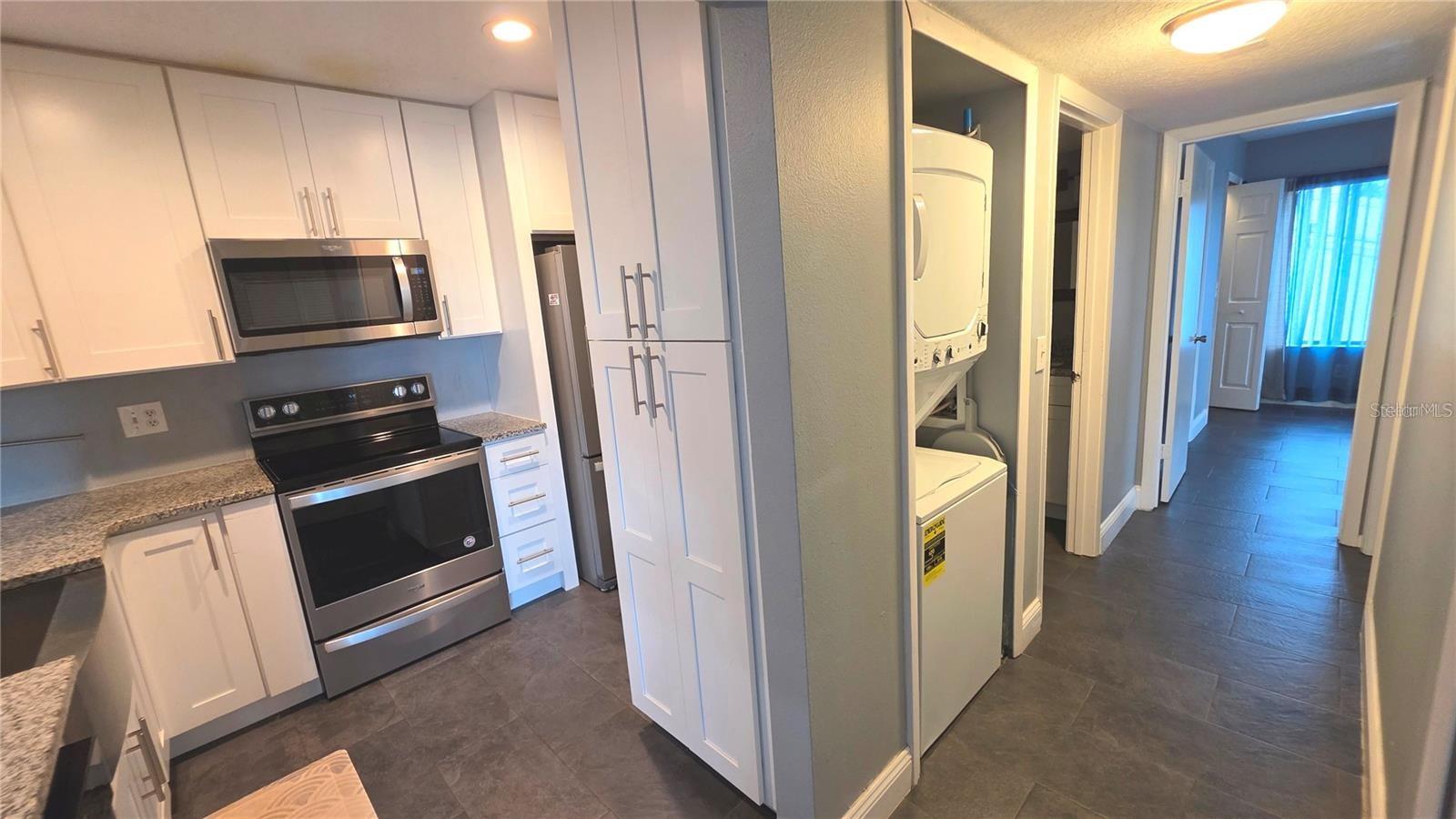 Image 14 of 28 For 8215 Sun Spring Circle 53