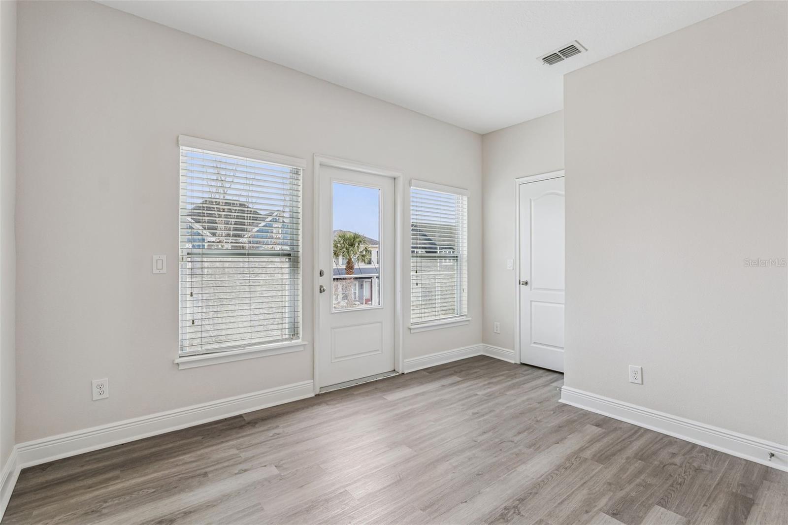 Image 32 of 51 For 8579 Pinter Street