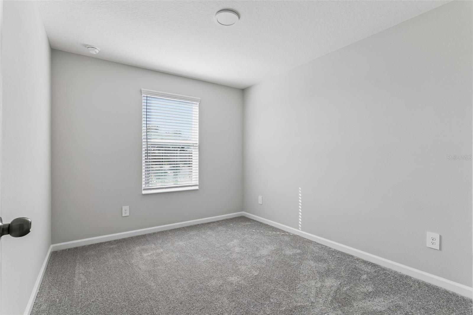 Image 12 of 20 For 141 Cape Honeysuckle Place