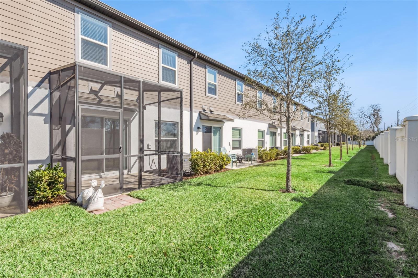 Image 20 of 20 For 141 Cape Honeysuckle Place