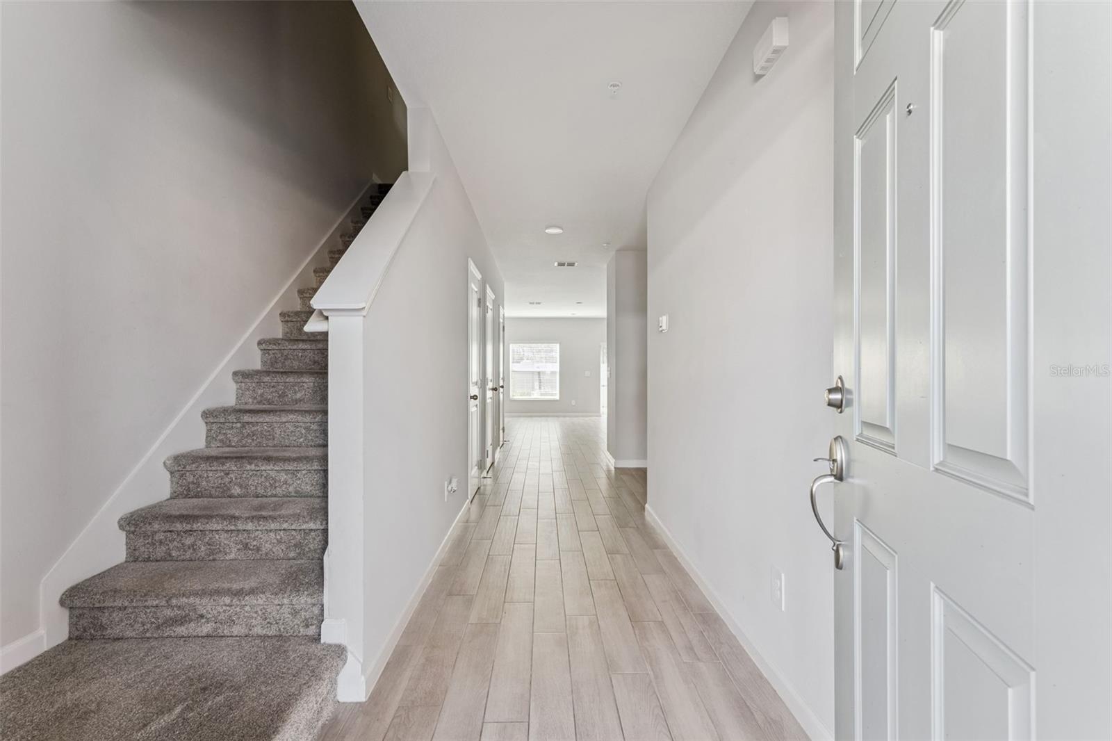 Image 4 of 20 For 141 Cape Honeysuckle Place