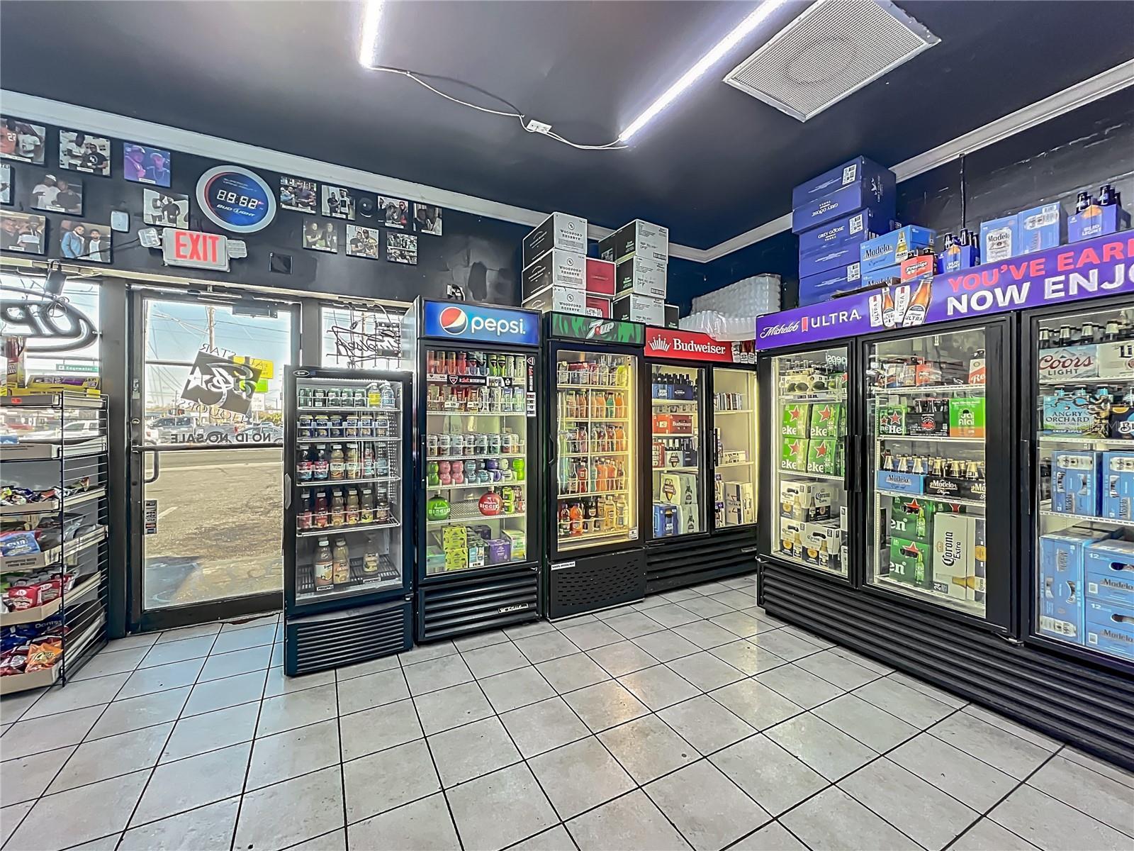 Image 11 of 43 For 4898 Edgewater Drive