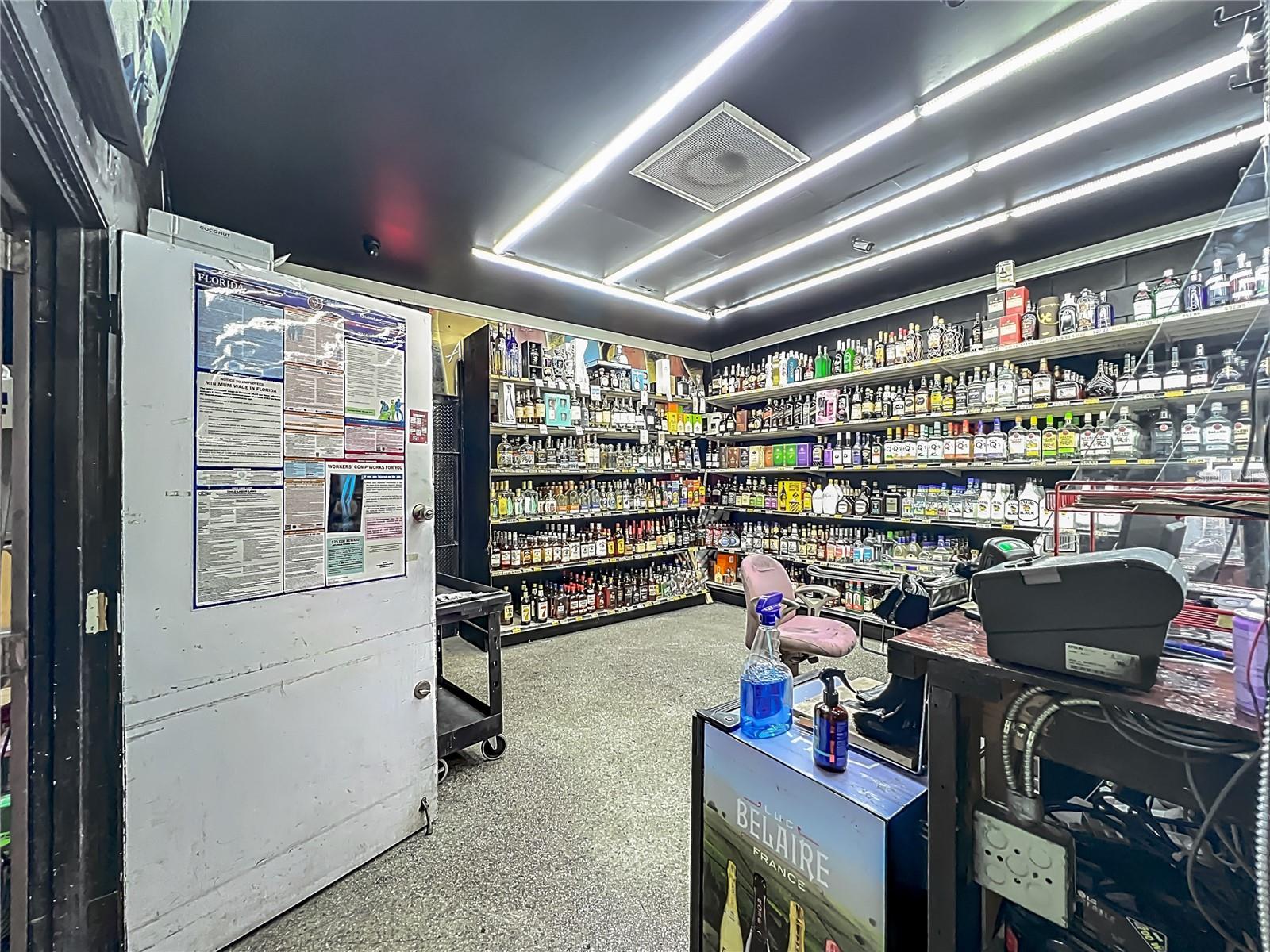 Image 16 of 43 For 4898 Edgewater Drive