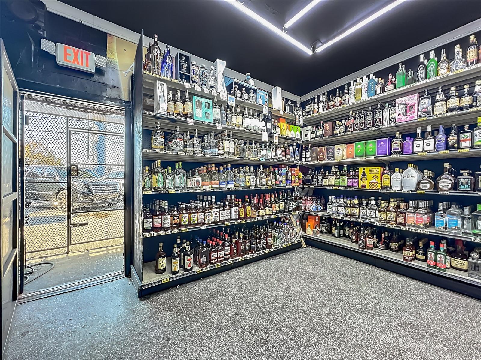 Image 21 of 43 For 4898 Edgewater Drive