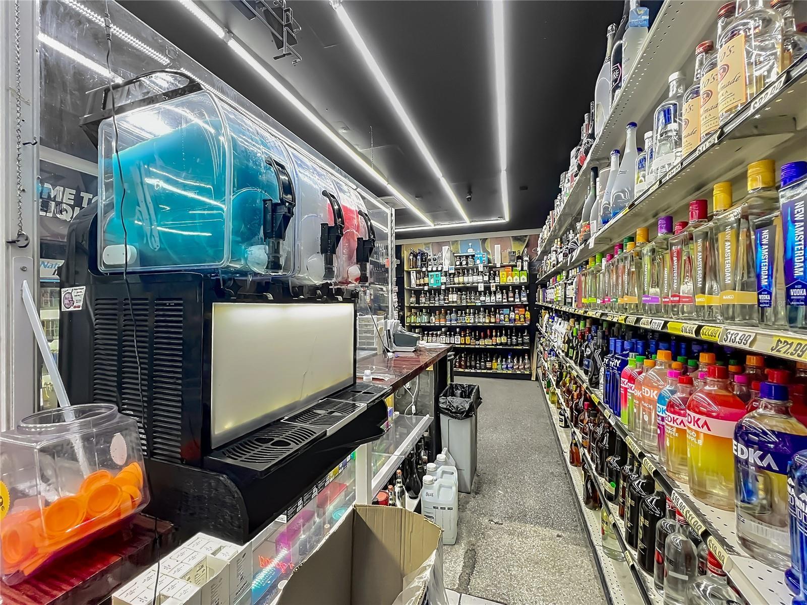 Image 27 of 43 For 4898 Edgewater Drive