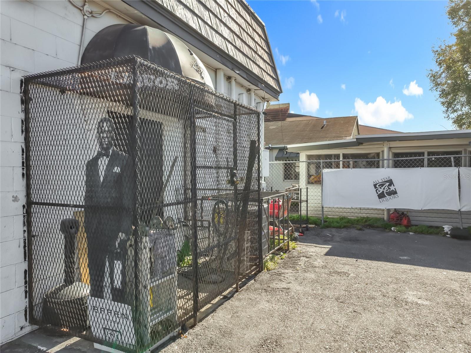 Image 40 of 43 For 4898 Edgewater Drive