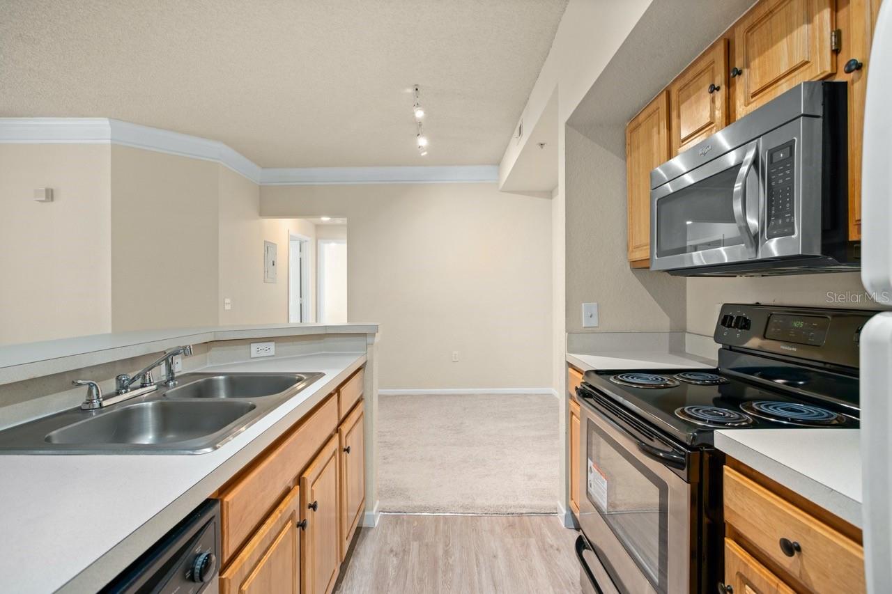 Image 16 of 28 For 13016 Plantation Park Circle 1129