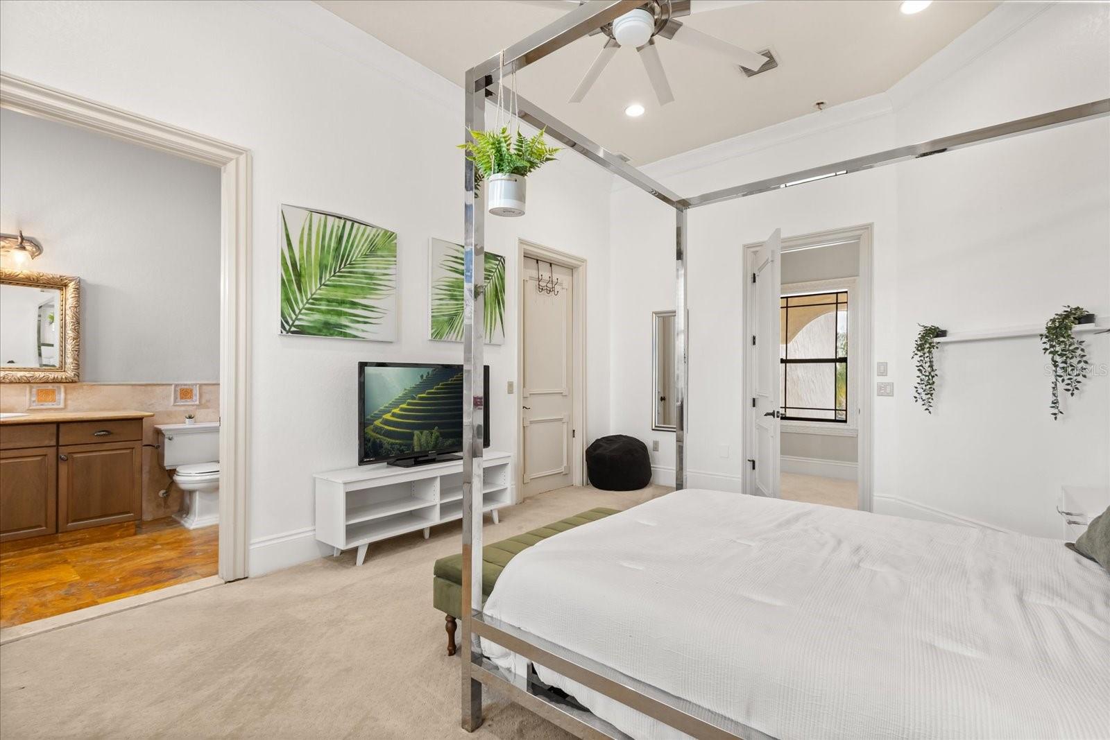 Image 41 of 89 For 3026 Porto Lago Court