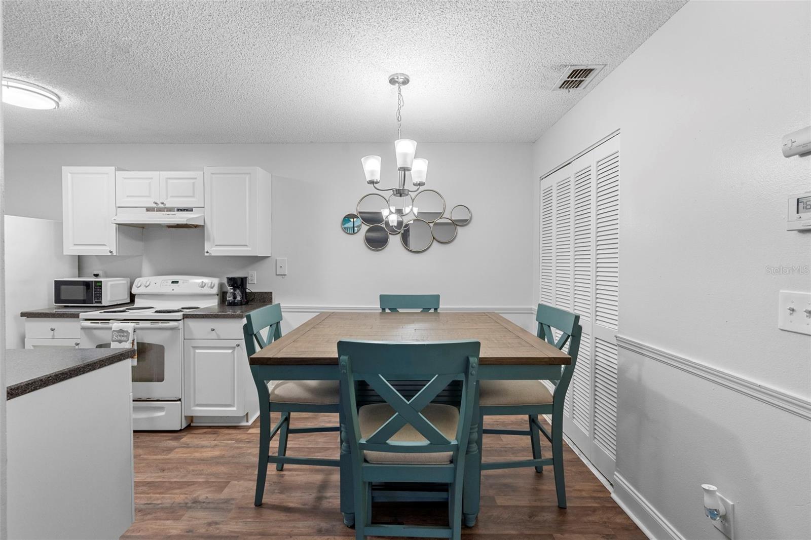 Image 6 of 30 For 3302 Oak Trail Run