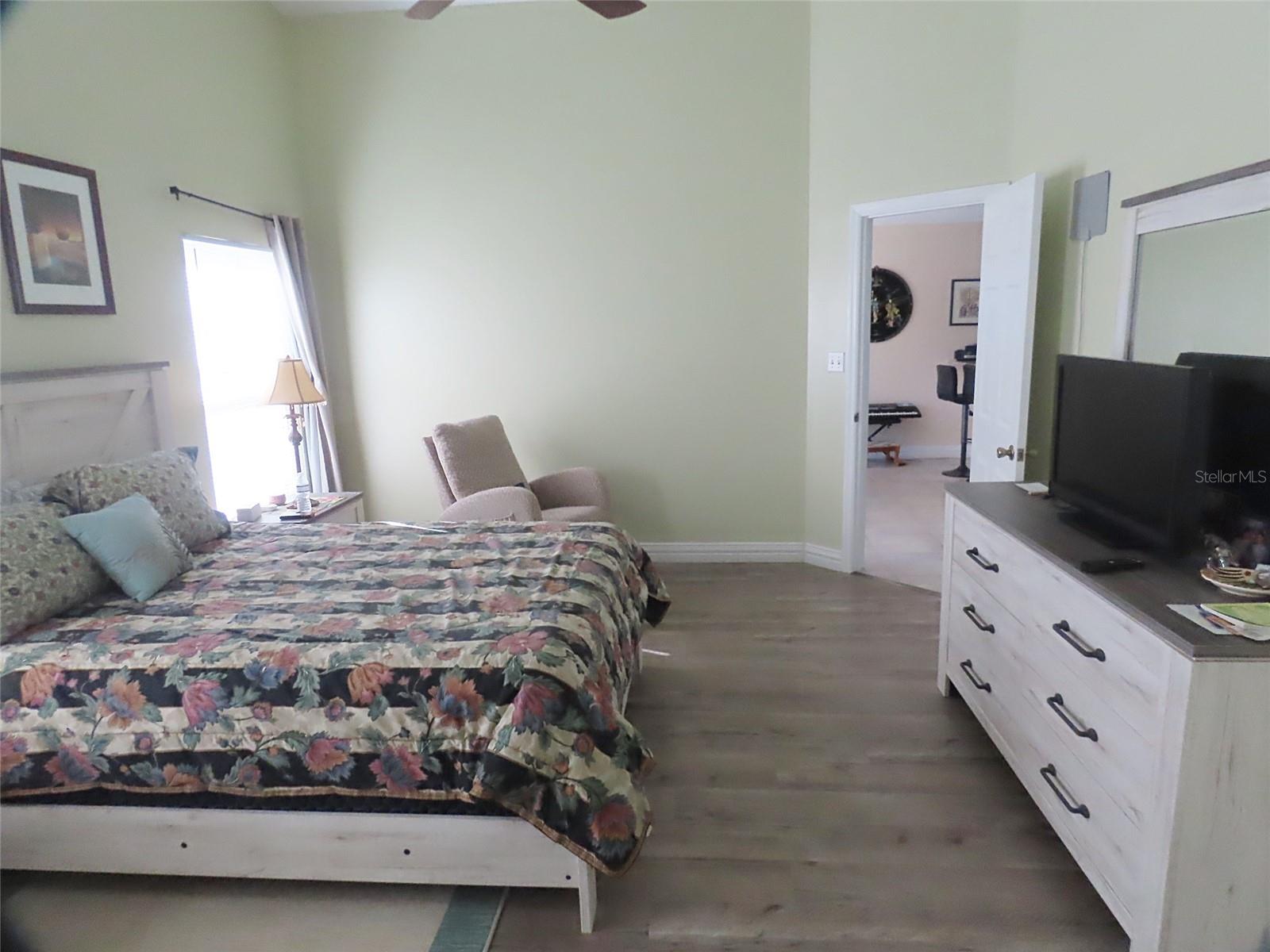 Image 11 of 21 For 1601 Boulder Creek Court