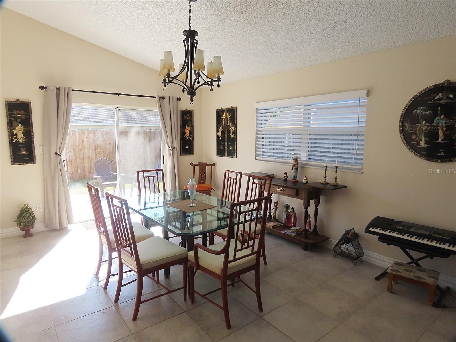 Image 5 of 21 For 1601 Boulder Creek Court