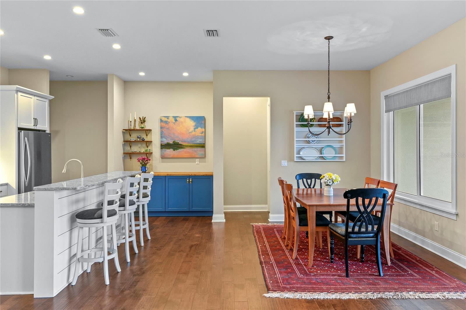 Image 23 of 49 For 825 Hewitt Drive