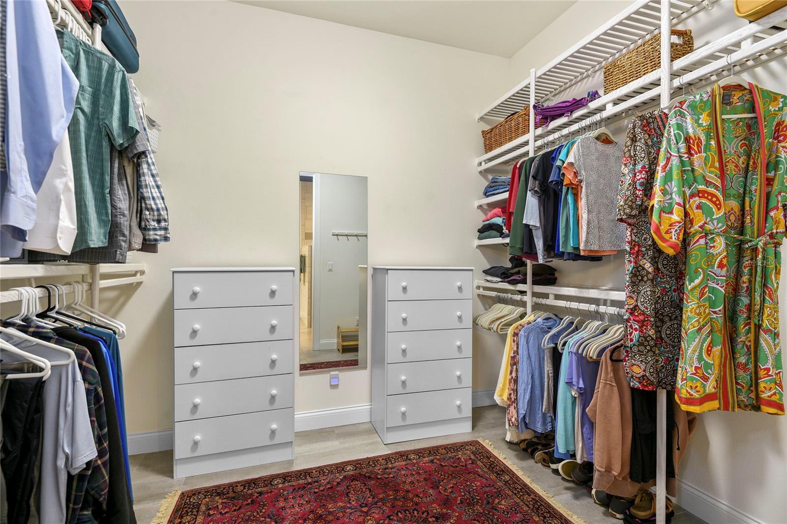 Image 34 of 49 For 825 Hewitt Drive