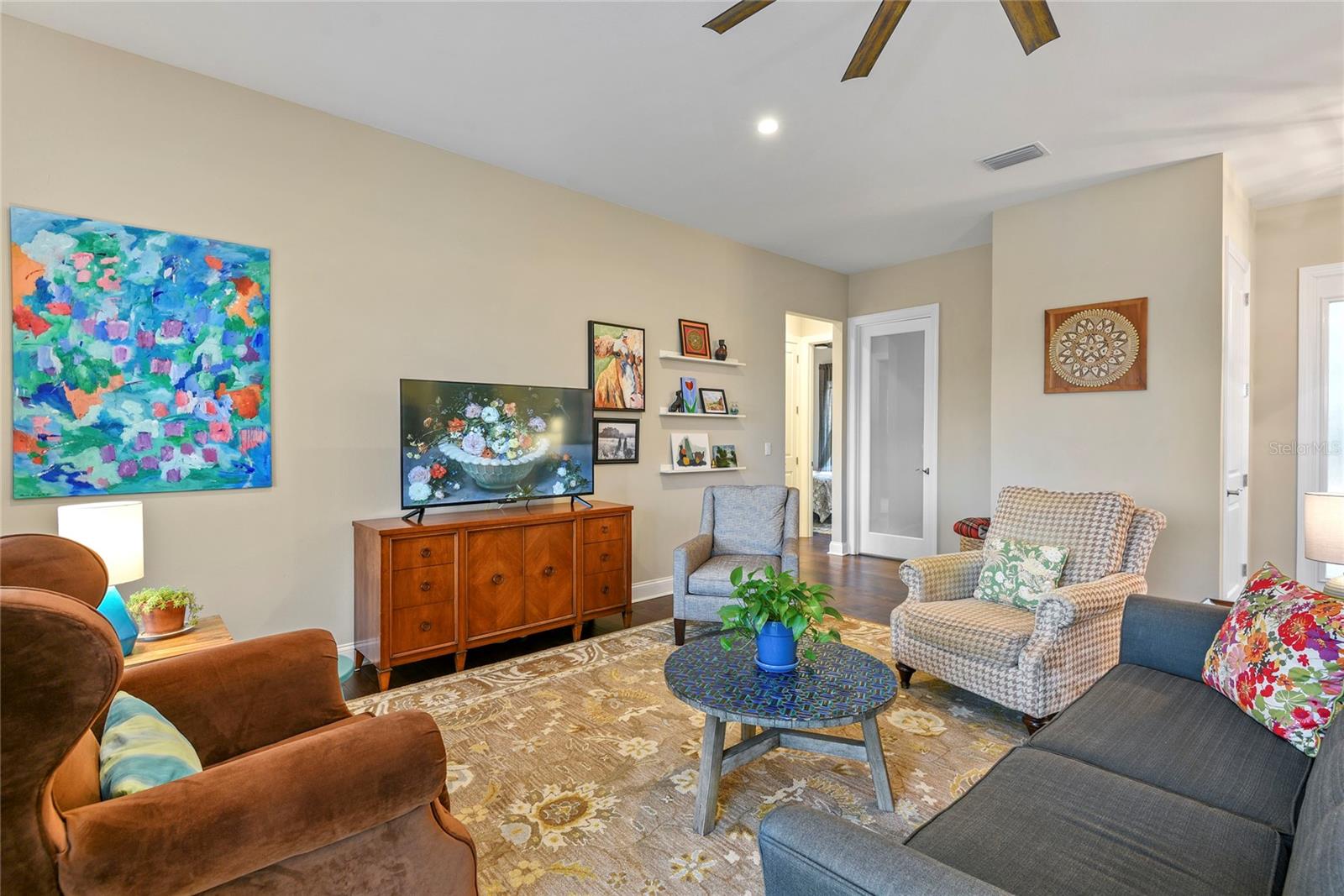 Image 8 of 49 For 825 Hewitt Drive